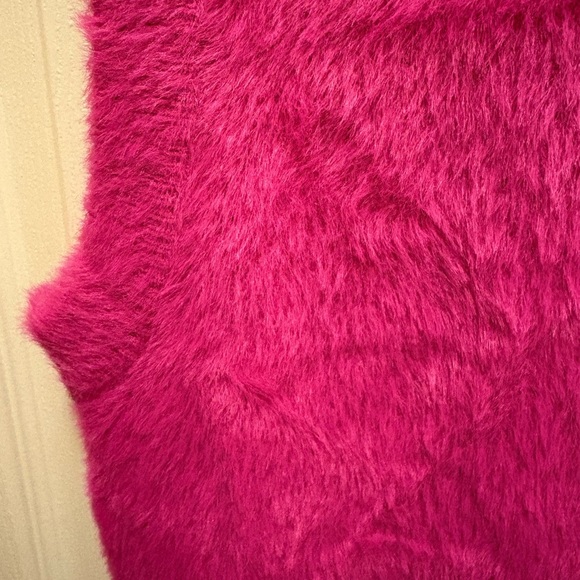 Rachel Zoe Fuzzy Pink Sleeveless Sweater Sz M - Picture 13 of 14